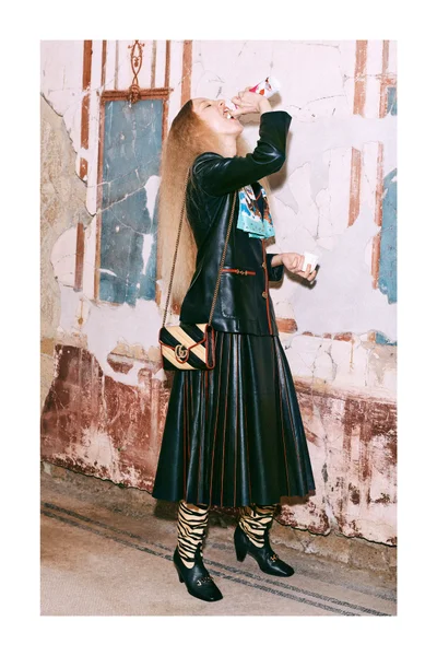 Look 60